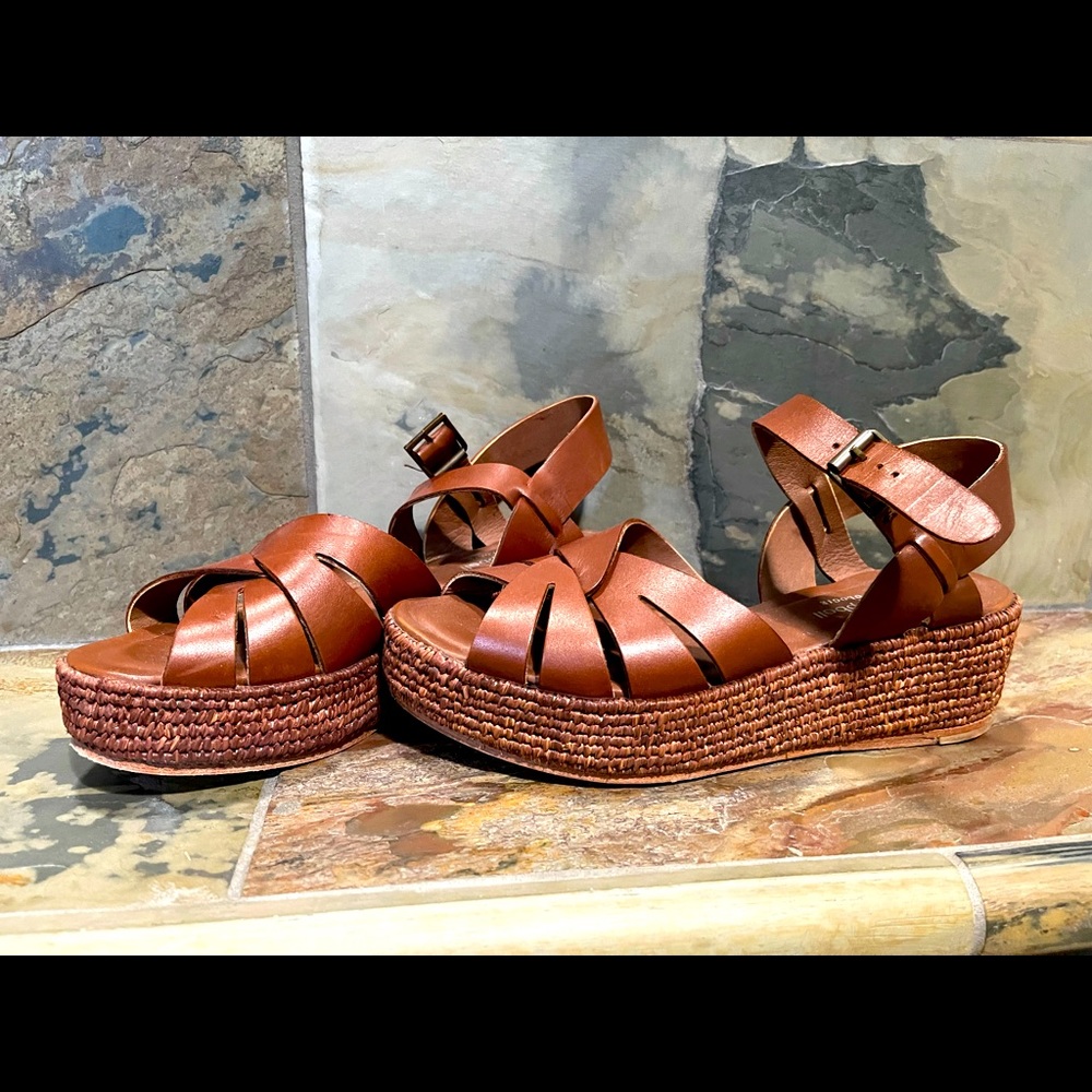 Jeffrey Campbell platform sandals size 9